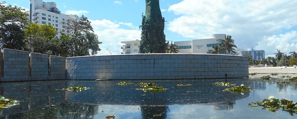 Holocaust Memorial Miami: Obra de arte dedicada al holocausto nazi