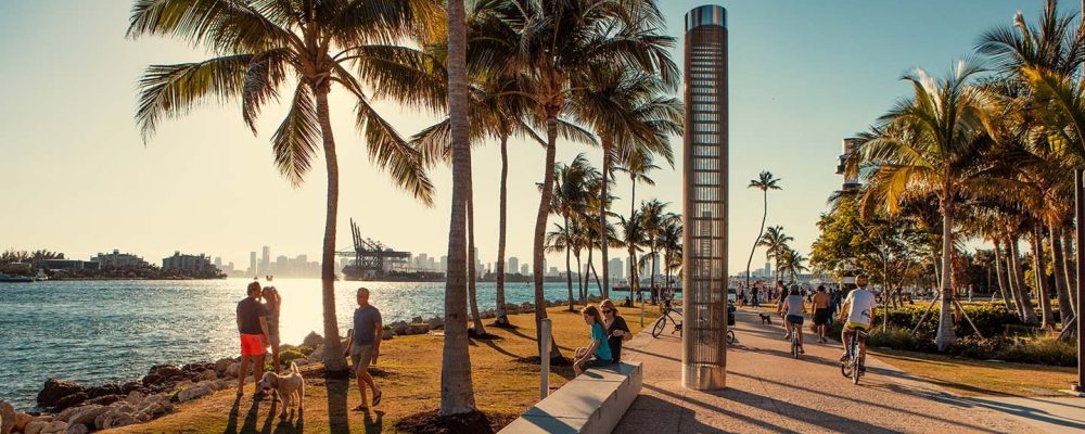 Picnic con amigos y familia en el Parque South Pointe, Miami