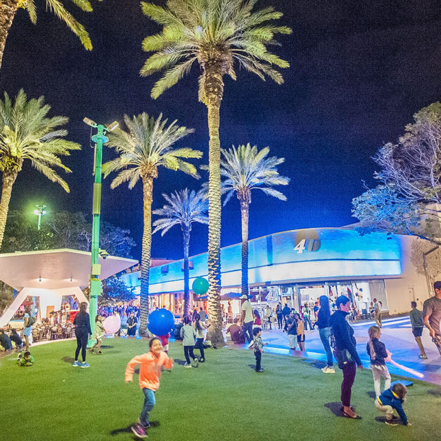 panorama cargo travel miami Lincoln Road Shopping District: Arte y comercio en Miami