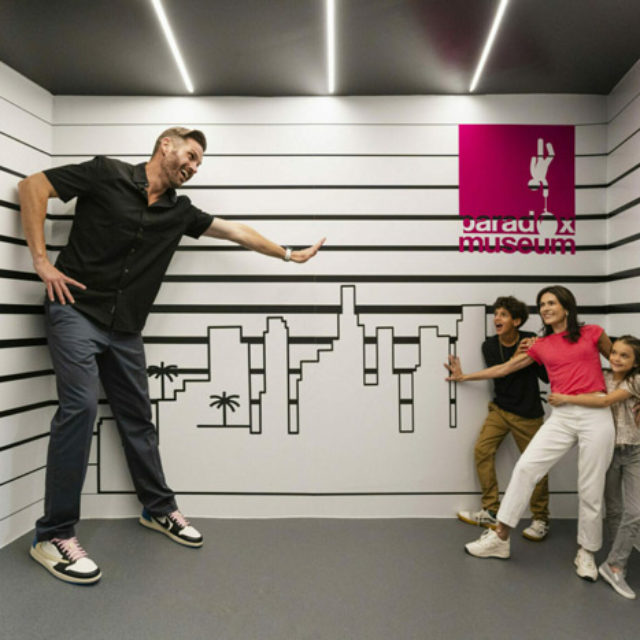 panorama cargo travel miami Paradox Museum: Desafía tu mente
